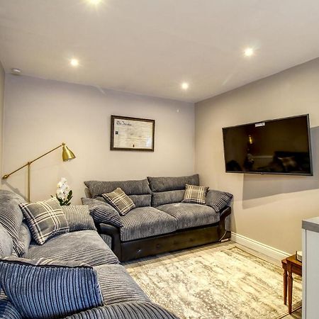 6 Dbl Bed, Central Huddersfield House Inc Parking Dış mekan fotoğraf