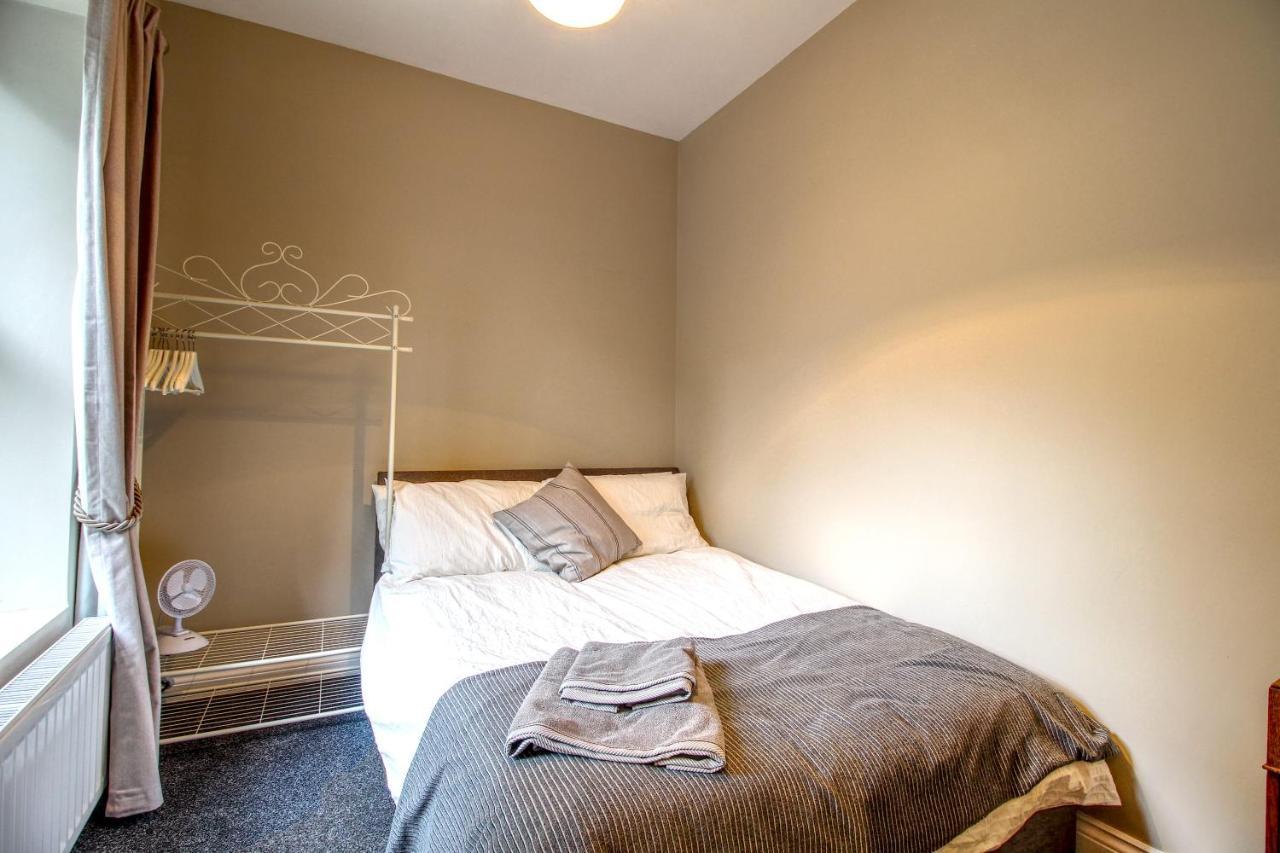 6 Dbl Bed, Central Huddersfield House Inc Parking Dış mekan fotoğraf