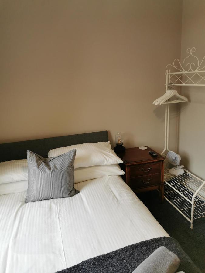 6 Dbl Bed, Central Huddersfield House Inc Parking Dış mekan fotoğraf