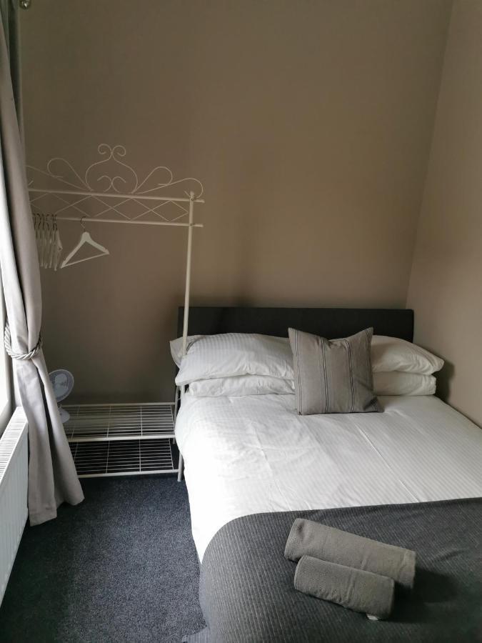 6 Dbl Bed, Central Huddersfield House Inc Parking Dış mekan fotoğraf